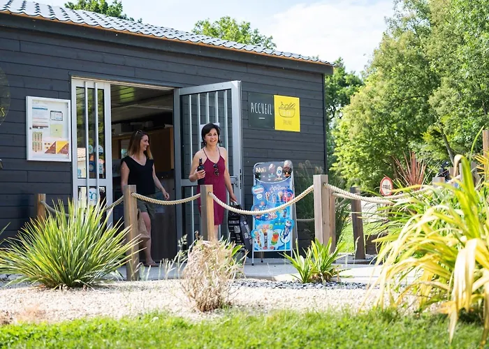 Kemping Confort 17 *